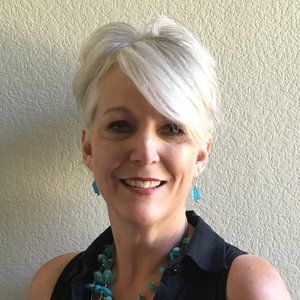 Meet your Posher, Catherine